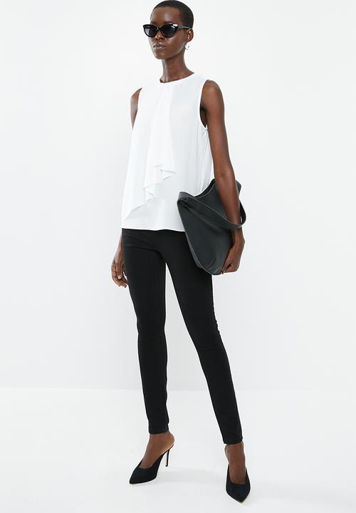 MANGO - Flowy sleeveless blouse - off white