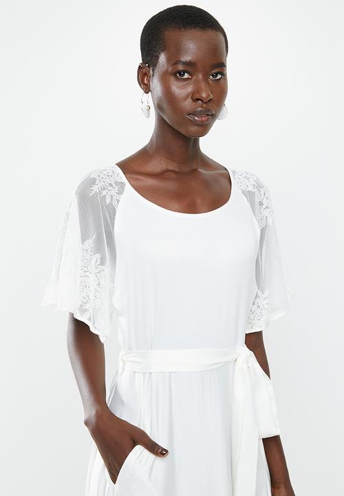 AMANDA LAIRD CHERRY - Overlay dress with flutter sleeves - white