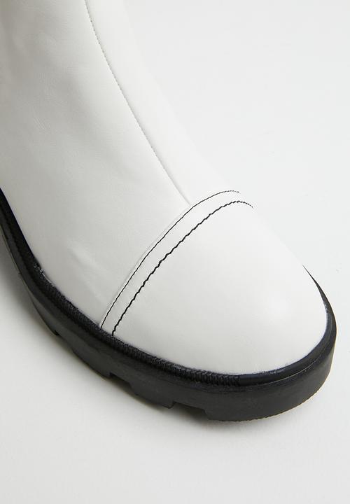 Public Desire - Campbell ankle boot - white