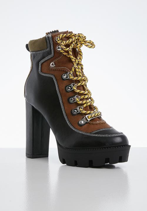 Public Desire - Dakota hiker ankle boot - black & brown