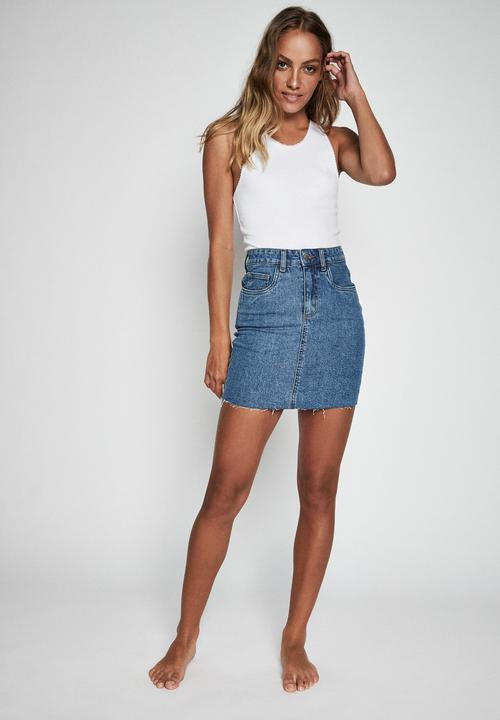 Cotton On - Classic stretch denim mini skirt - berkely blue