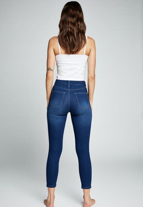 Cotton On - Mid rise cropped super stretch - deep blue pockets