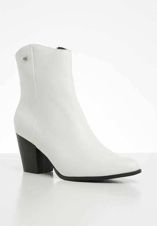Miss Black - Cowgirl boot - white