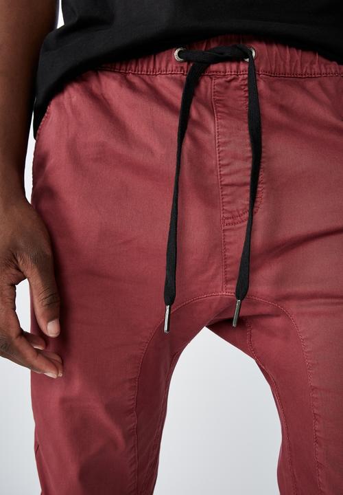 Cotton On - Drake cuffed pant - washed red