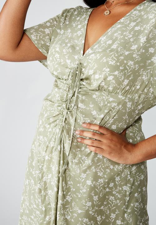 Cotton On - Curve woven Marissa gathered front midi dress - khaki & white