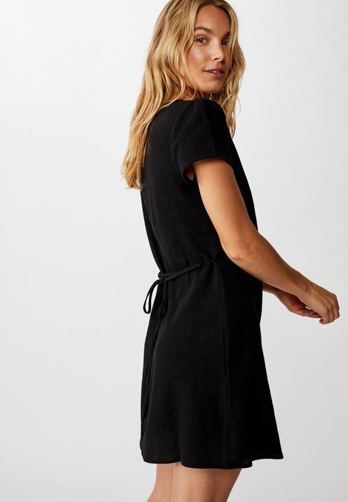 Cotton On - Woven juliette short sleeve mini dress - black