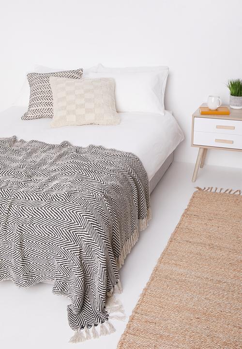 H&S - Plaid throw - zigzag