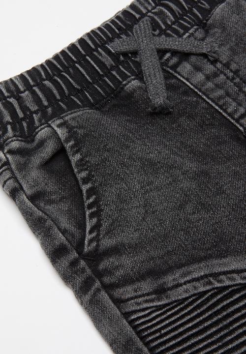 Cotton On - Carter moto short - black 