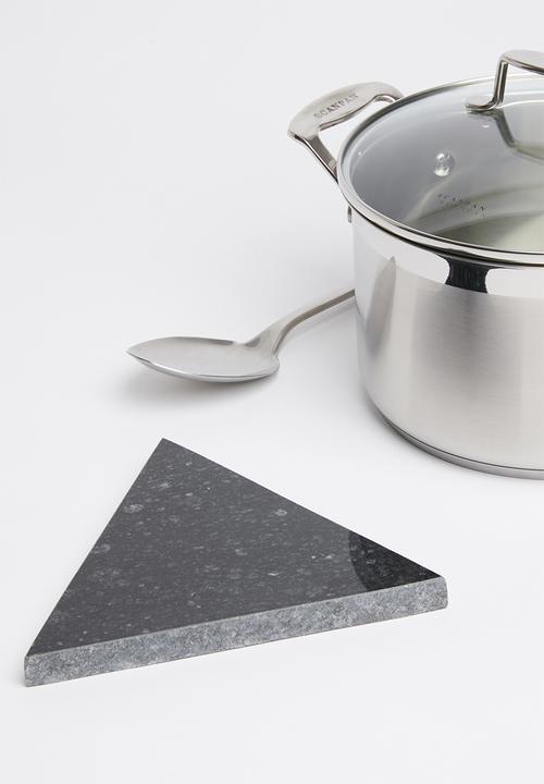Sixth Floor - Capra triangle marble trivet - black