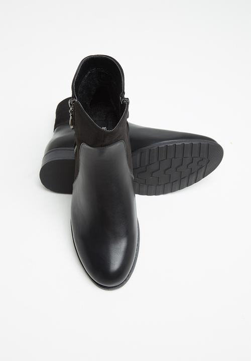 Butterfly Feet - Eloise boot - black