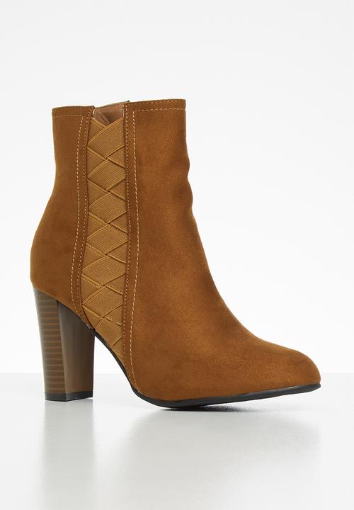 Butterfly Feet - Mocca boot - camel