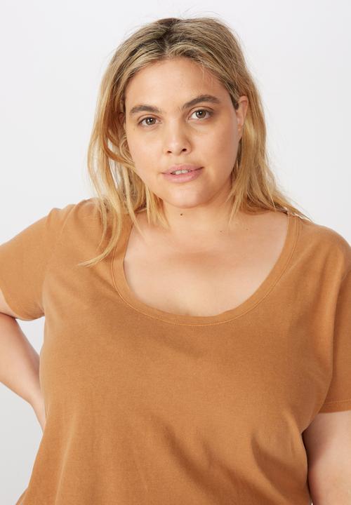 Cotton On - Curve the one scoop tee - brown 