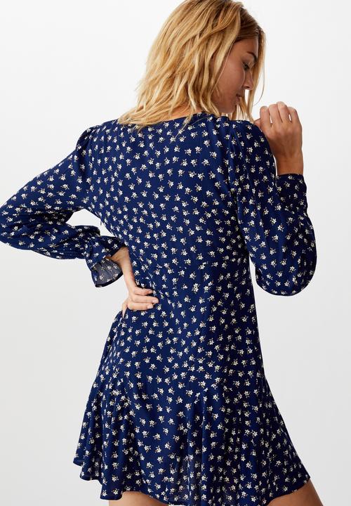 Cotton On - Woven Pepa long sleeve mini dress aidan ditsy - navy & white 