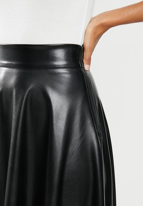 VELVET - Pleather circle midi skirt - black