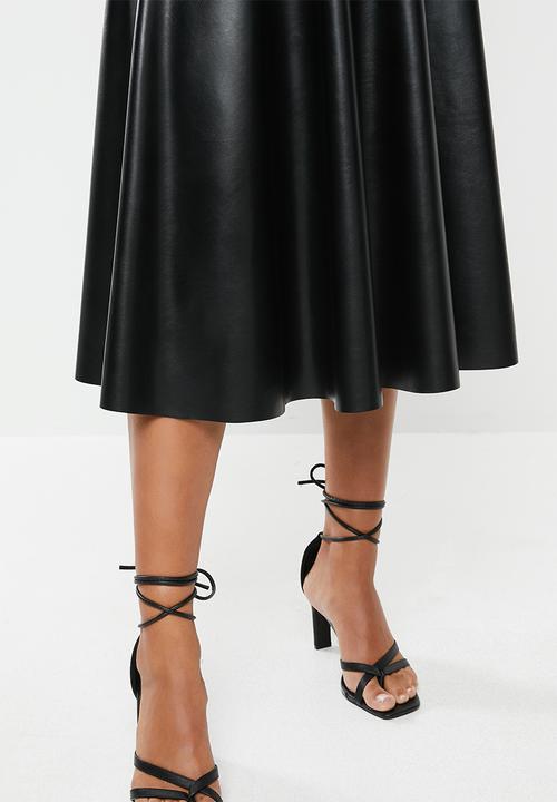 VELVET - Pleather circle midi skirt - black