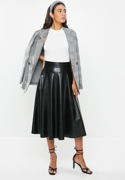 VELVET - Pleather circle midi skirt - black