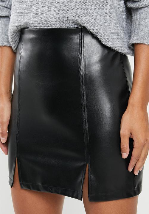 VELVET - Pleather mini skirt - black