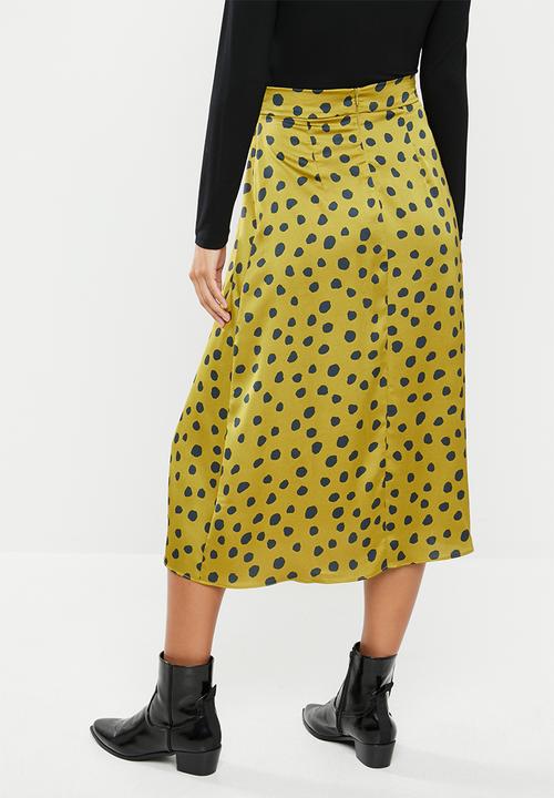 VELVET - Satin pleated midi skirt - chartreuse