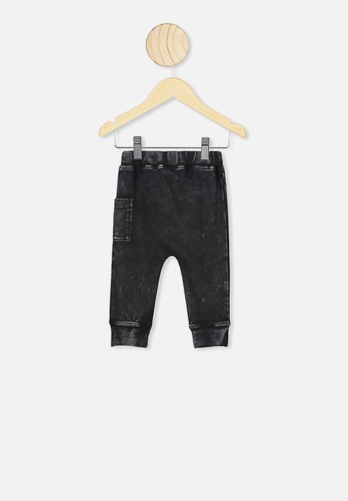 Cotton On - Zac trackpant - black