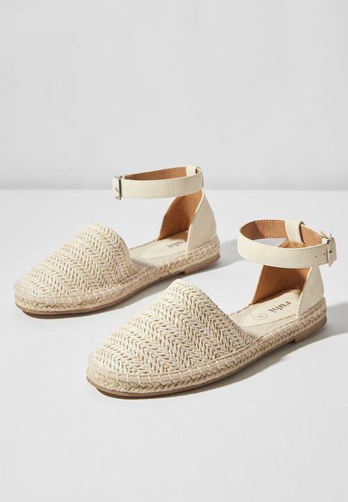 Cotton On - Audrey ankle strap espadrille  - off white raffia
