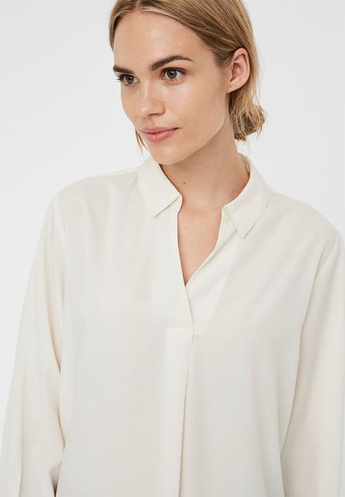 Vero Moda - Genia long sleeve v-neck top - cream