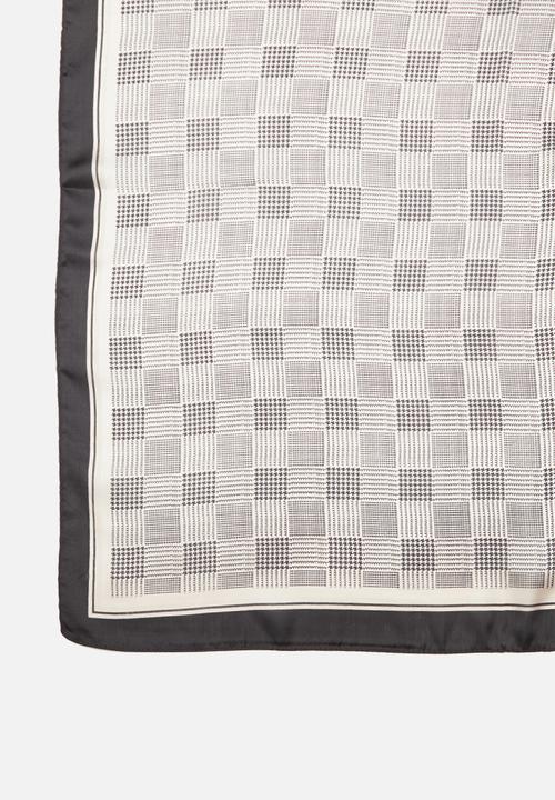 Superbalist - Houndstooth neckerchief - black & white