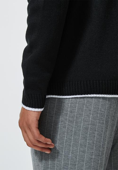 Superbalist - Regular fit deep v-neck knit - black & white 