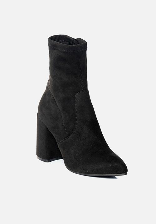 Steve Madden - Taught suede bootie - black