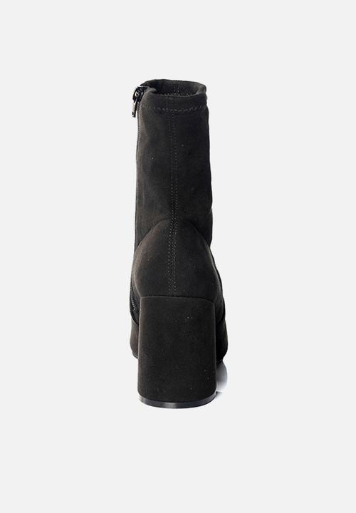 Steve Madden - Taught suede bootie - black