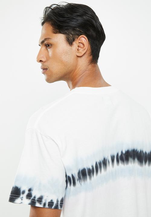 Cotton On - Festival short sleeve tee - blue fog washed black