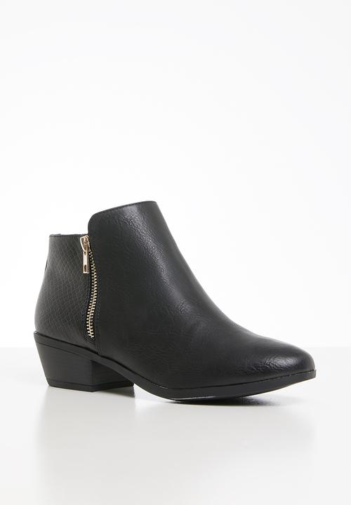 Call It Spring - Clari boot - black