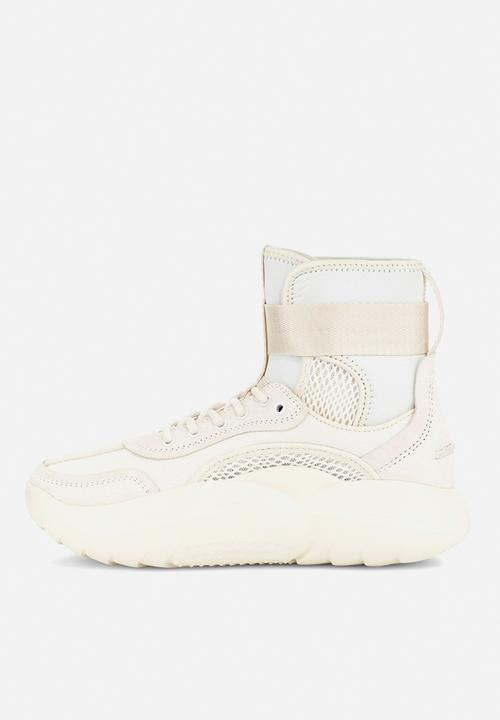 UGG® - La cloud hi - gardenia