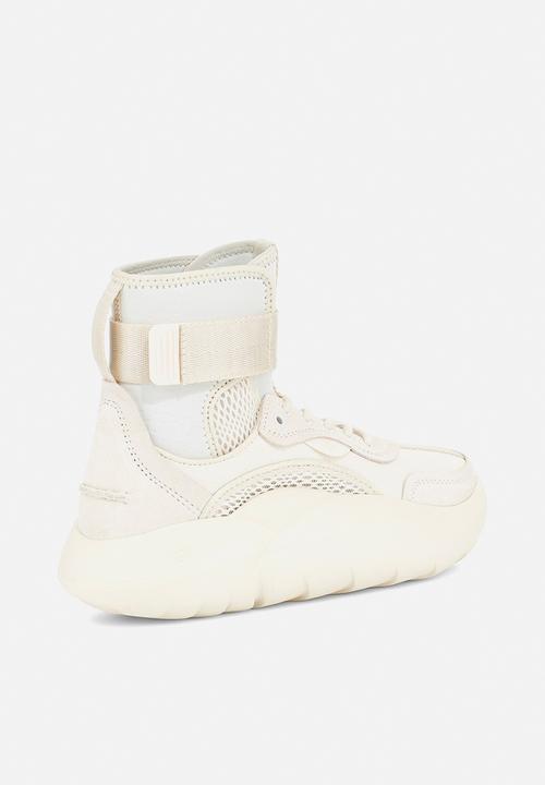 UGG® - La cloud hi - gardenia