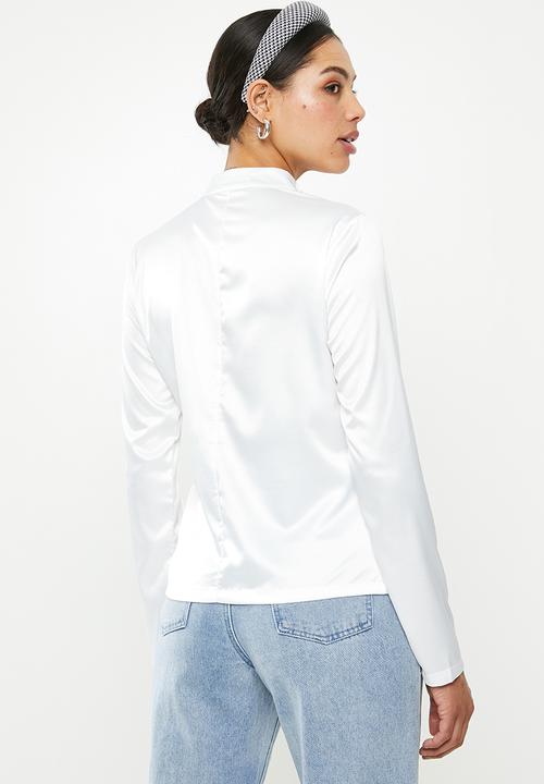 Missguided - Satin double breasted pleated neck top - white