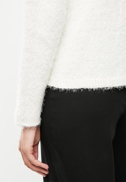 Jacqueline de Yong - Cheer long sleeves v-neck pullover - cream 