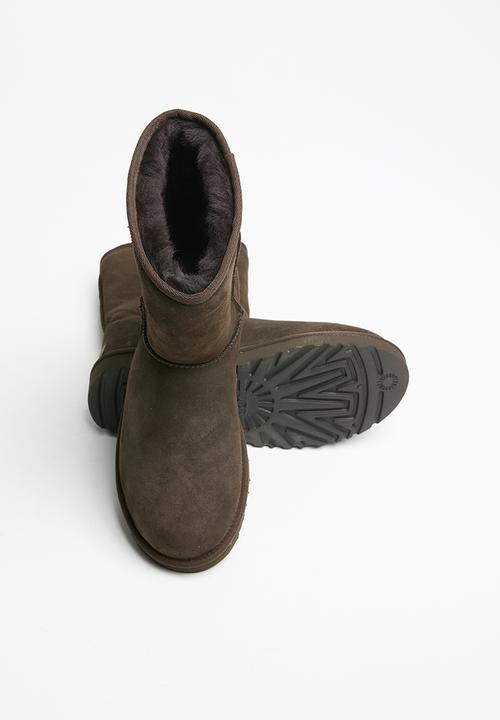UGG® - Classic short ii - chocolate