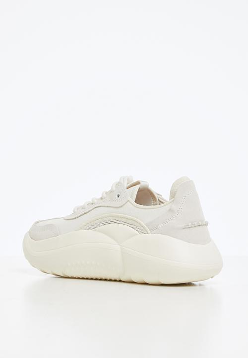 UGG® - La cloud low - gardenia