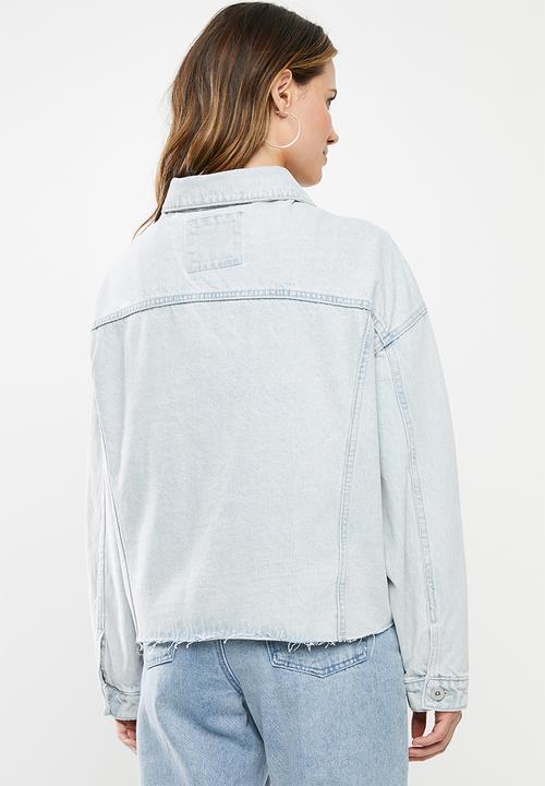 Cotton On - Oversized denim jacket - faded blue