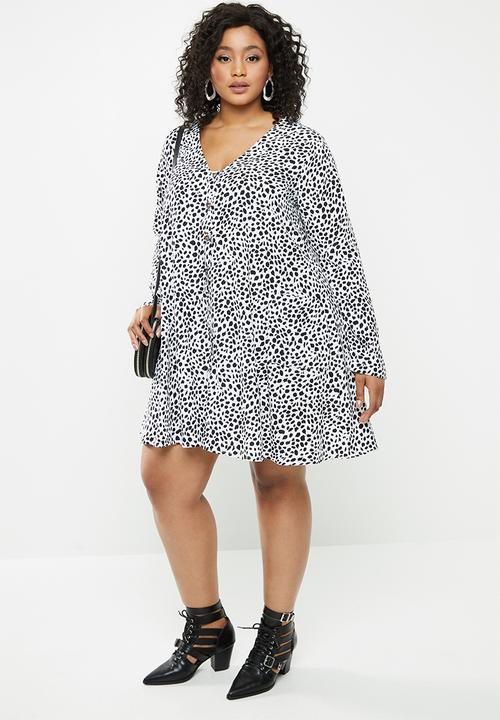 Missguided - Plus button through long sleeve smock dalmatian - white & black