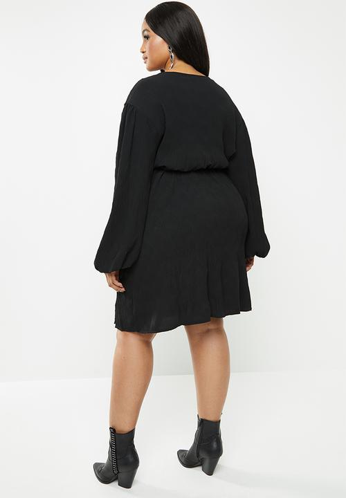 Glamorous - Plus plisse wrap with volume sleeve - black