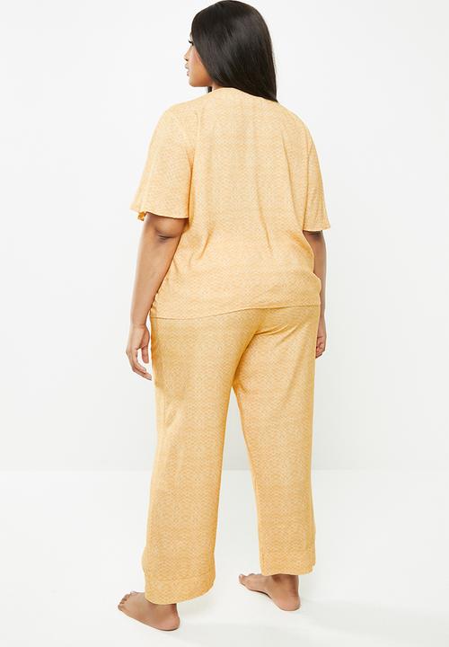 Superbalist - Plus sleep shirt & pants set - yellow 