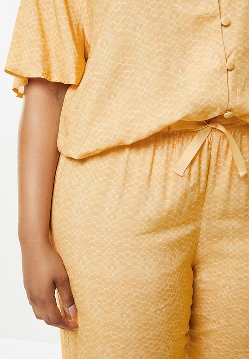 Superbalist - Plus sleep shirt & pants set - yellow 