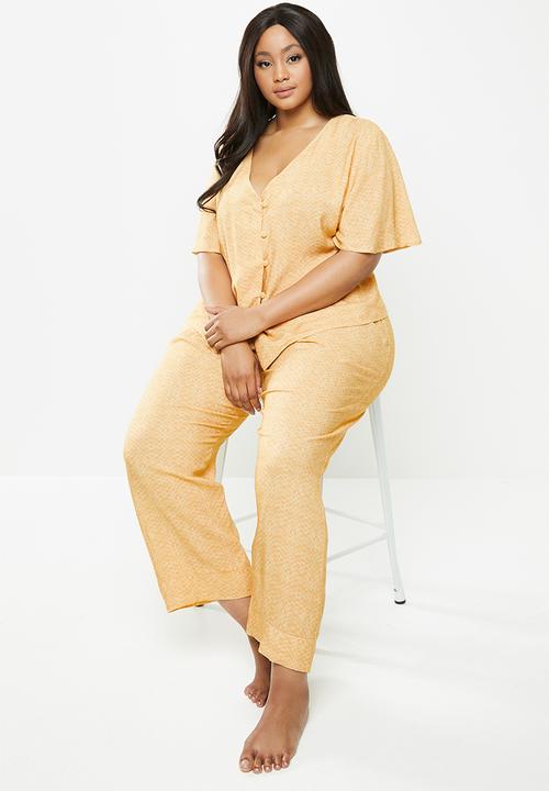 Superbalist - Plus sleep shirt & pants set - yellow 