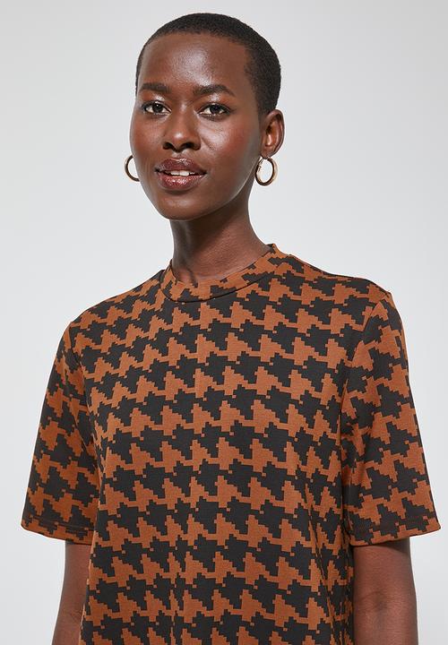 Superbalist - Hi neck shift dress - brown & black