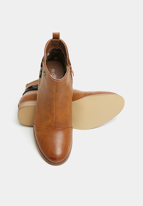 Miss Black - Clovis boot - tan