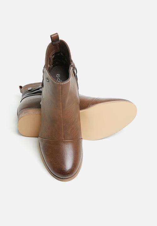 Miss Black - Clovis boot - brown