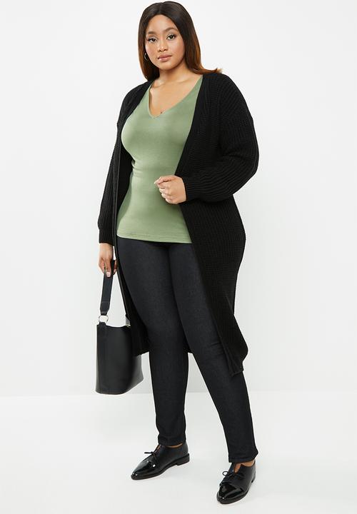 edit Plus - Fitted V-neck top - green