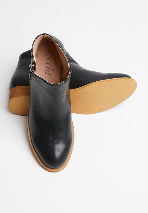 edit - Alexa chelsea boot - black