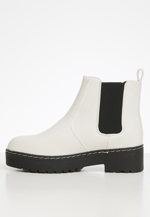 Cotton On - Frankie gusset flatform - white 