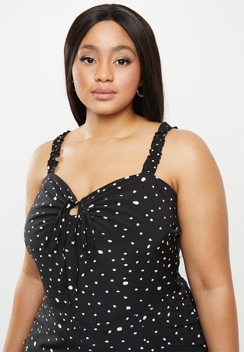 Glamorous - Plus messy spot spaghetti strap jumpsuit - black & white
